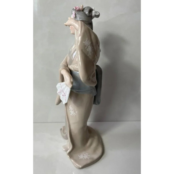 Vintage Toyo Japan Porcelain Geisha Lady Dressed Traditional  Kimono Dress Figur - Picture 9 of 15